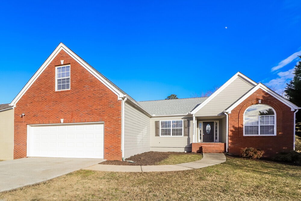 748 Bartow Dr in Dacula, GA - Building Photo