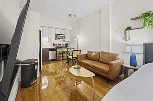 8 Winter Pl in Boston, MA - Building Photo