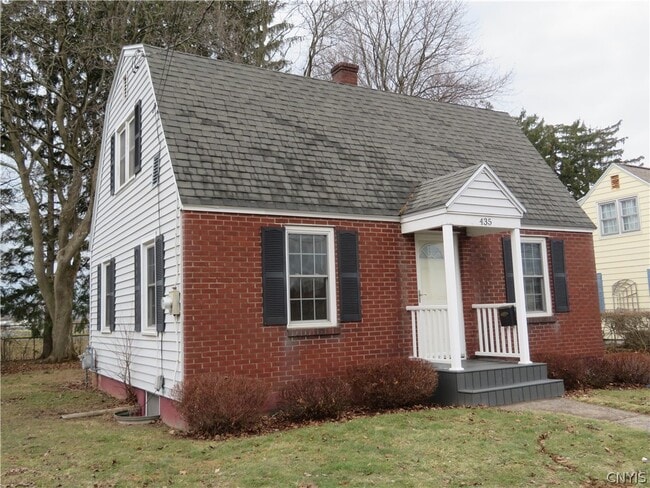 435 French Rd in Utica, NY - Building Photo - Building Photo