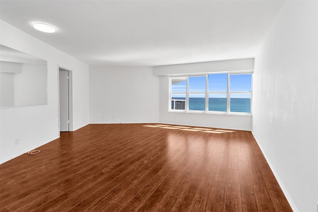 3700 Galt Ocean Dr, Unit 1209 in Fort Lauderdale, FL - Foto de edificio