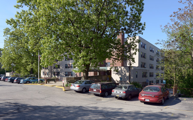 Riverstone Apartments in Pawtucket, RI - Building Photo - Building Photo