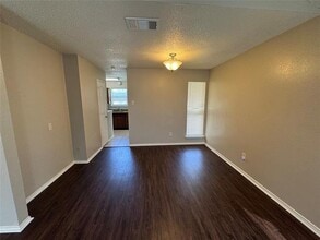 922 Westover Dr in Lancaster, TX - Building Photo - Building Photo