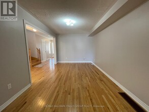 67 Brownridge Pl in Whitby, ON - Building Photo - Building Photo