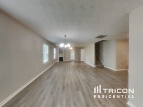 484 Cathedral Dr in Mcdonough, GA - Building Photo - Building Photo