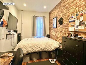 235 E 4th St in New York, NY - Building Photo - Building Photo
