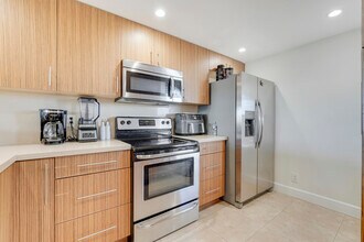 14 Royal Palm Way in Boca Raton, FL - Building Photo - Building Photo