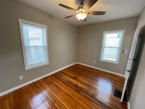 227 Holland St in Somerville, MA - Building Photo - Building Photo