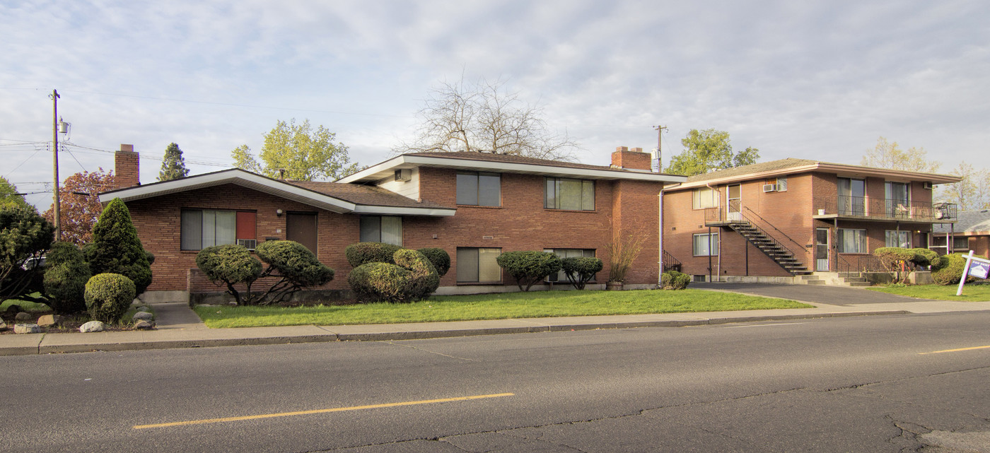 E Empire Apartments in Spokane, WA - Building Photo