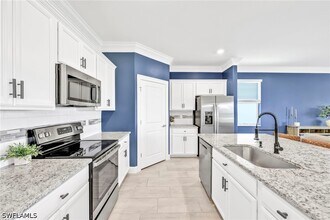 2127 Hamlin St in Naples, FL - Building Photo - Building Photo