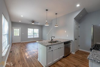 660 Bryan St SE-Unit -A in Atlanta, GA - Building Photo - Building Photo