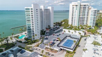 988 Blvd of the Arts in Sarasota, FL - Building Photo