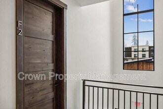 317 Akers Ln in Whitefish, MT - Foto de edificio - Building Photo