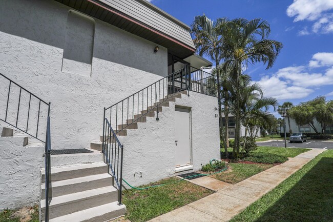 94 Windtree Ln in Winter Garden, FL - Building Photo - Building Photo