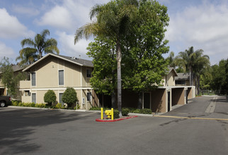 Aloma Apartments in Laguna Niguel, CA - Building Photo - Building Photo