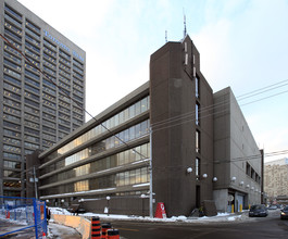 Tower 6 - Multi-Family/Hotel in Toronto, ON - Building Photo - Building Photo