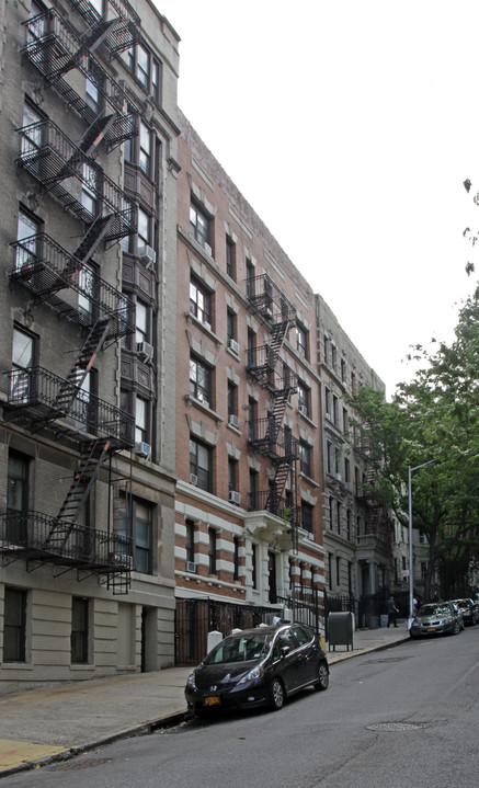 629-631 W 138th St in New York, NY - Foto de edificio