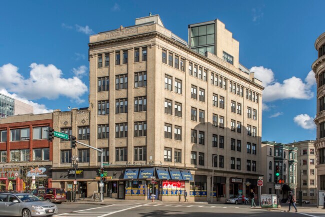 1105 Boylston St, Unit #603 in Boston, MA - Foto de edificio - Building Photo