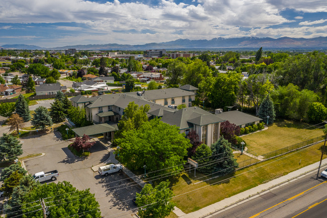 404 E 5600 S in Salt Lake City, UT - Foto de edificio - Building Photo