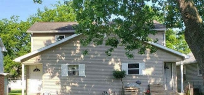 property at 1715 S Linwood Ave