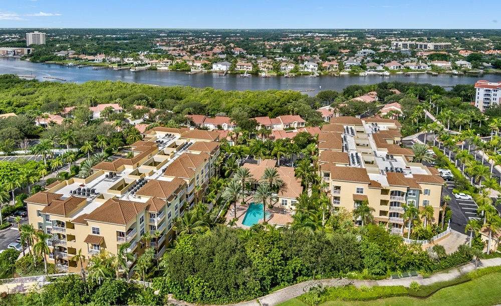 Riverwalk Pointe in Jupiter, FL - Building Photo