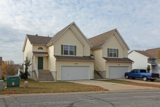 Mullin Rentals-Duplexes in Lenexa, KS - Foto de edificio - Building Photo