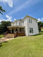 1403 14th St in Huntsville, TX - Building Photo - Building Photo