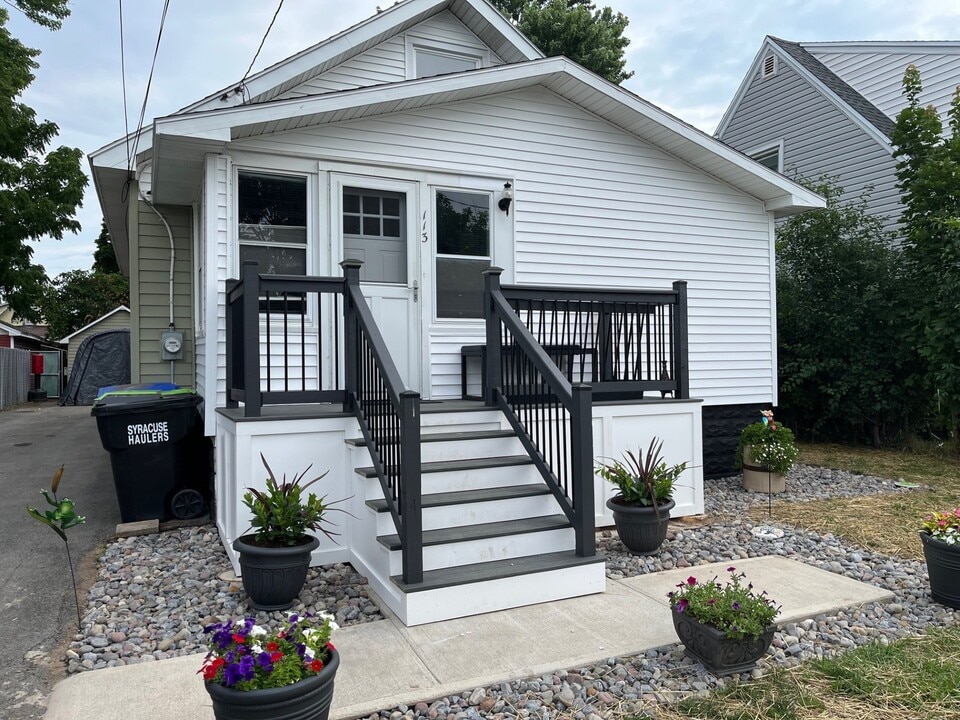 113 Brookline Rd in Syracuse, NY - Building Photo