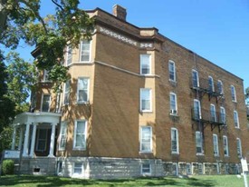 Fejervary in Davenport, IA - Building Photo