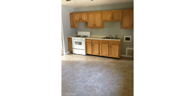 property at 1920 Iroquois Trail