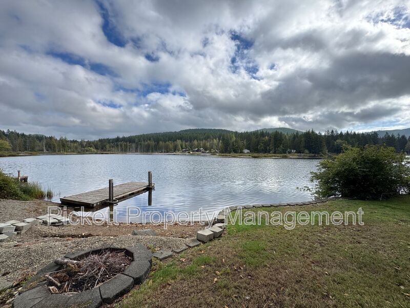 414 Kingsway NW in Bremerton, WA - Building Photo