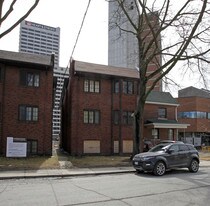 35 Helendale Ave in Toronto, ON - Building Photo