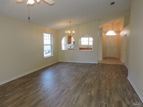 2513 Gulf Breeze Ave in Pensacola, FL - Building Photo - Building Photo