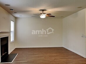 520 Dogwood Creek Pl in Fuquay Varina, NC - Building Photo - Building Photo