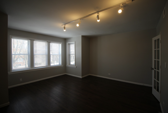 4252 N Keystone Ave in Chicago, IL - Building Photo - Building Photo