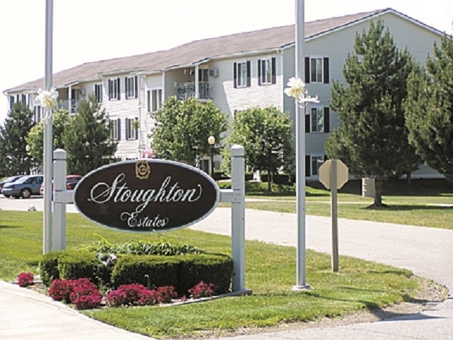 Stoughton Estates Apartments photo'