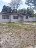 2034 NW 93rd St in Miami, FL - Building Photo