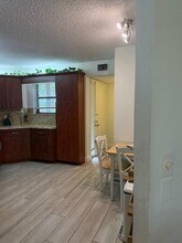 5650 Camino Del Sol in Boca Raton, FL - Building Photo - Building Photo
