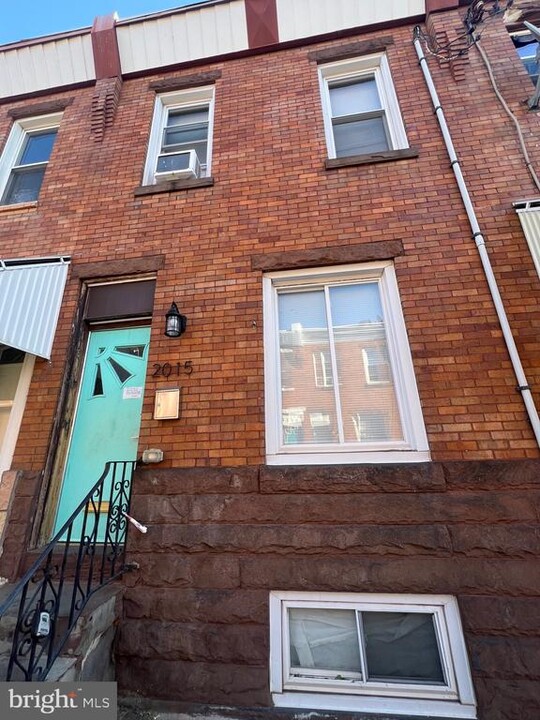 2015 E Monmouth St in Philadelphia, PA - Building Photo