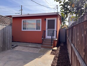 4577 Long Branch Ave, Unit 4577 in San Diego, CA - Building Photo - Building Photo