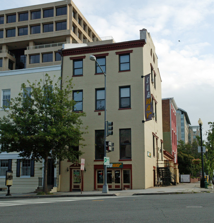 400 5th St NW in Washington, DC - Building Photo