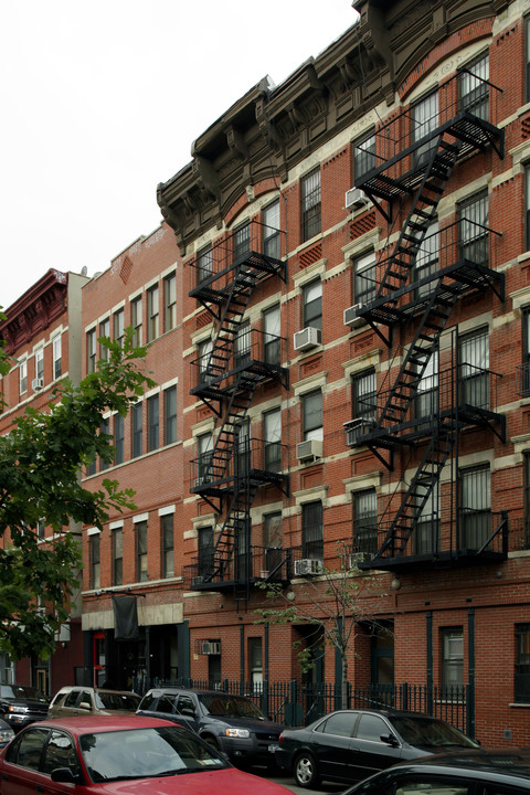 135 Norfolk St in New York, NY - Building Photo