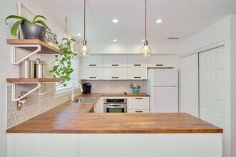 292 Westview Terrace in Arlington, TX - Building Photo - Building Photo