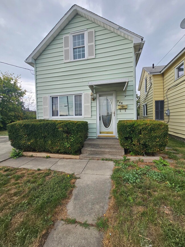 766 W Wayne St