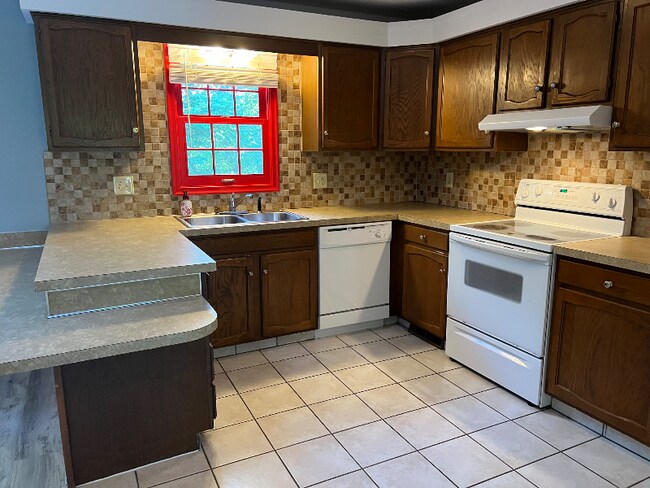 9019 Saddle Horn Dr in Flushing, MI - Building Photo - Building Photo