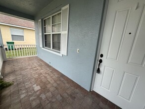160 NW Willow Grove Ave in Port St. Lucie, FL - Building Photo - Building Photo