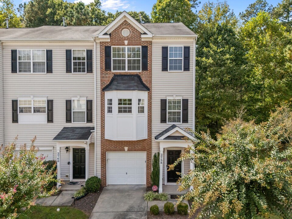 2758 Wyntercrest Ln in Durham, NC - Building Photo