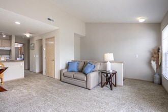 Glenchester Lakes in Galloway, OH - Foto de edificio - Interior Photo