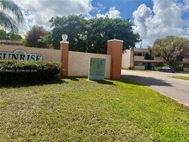 488 NE 18th Ave in Homestead, FL - Building Photo