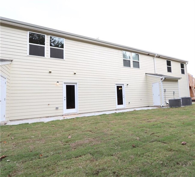 2526 Piering Dr in Stonecrest, GA - Building Photo - Building Photo