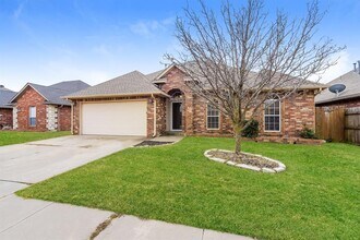 536 SW 154th Ct in Oklahoma City, OK - Building Photo - Building Photo